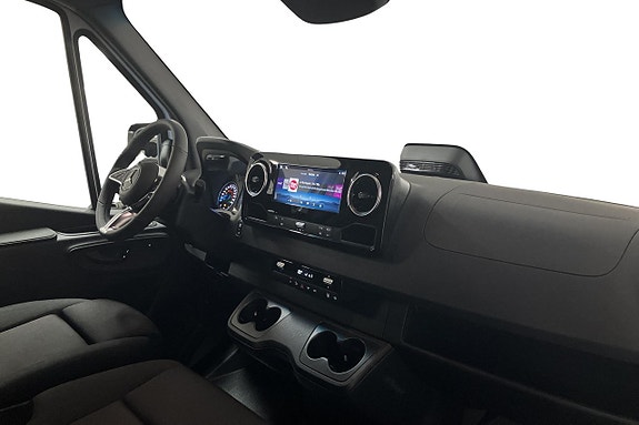 Mercedes-Benz eSprinter 320 9 of 25