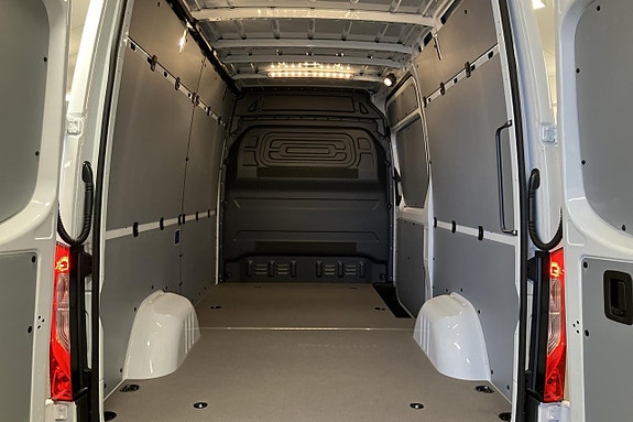 Mercedes-Benz eSprinter 320 16 of 25