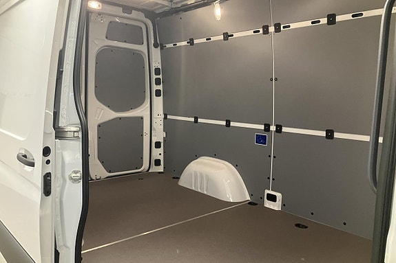 Mercedes-Benz eSprinter 320 10 of 25