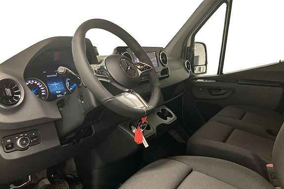Mercedes-Benz eSprinter 320 6 of 25