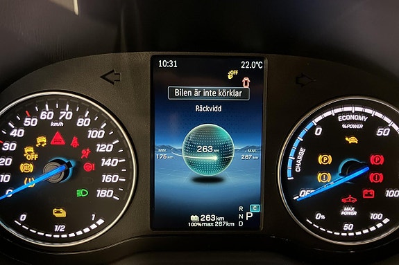 Mercedes-Benz eSprinter 320 23 of 25