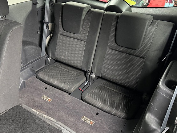 Toyota Corolla Verso 12 of 17