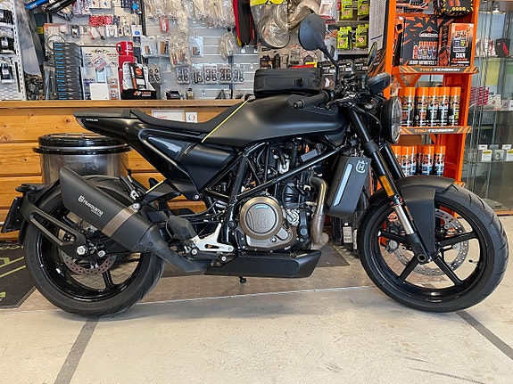 Husqvarna 701 Vitpilen 548 mil