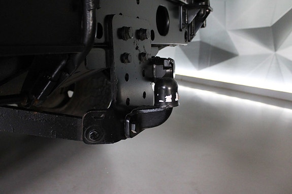 Land Rover Defender 110 22 of 27