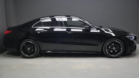 Mercedes-Benz CLA180 3 of 5