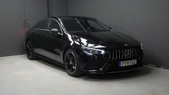 Mercedes-Benz CLA180 2 of 5