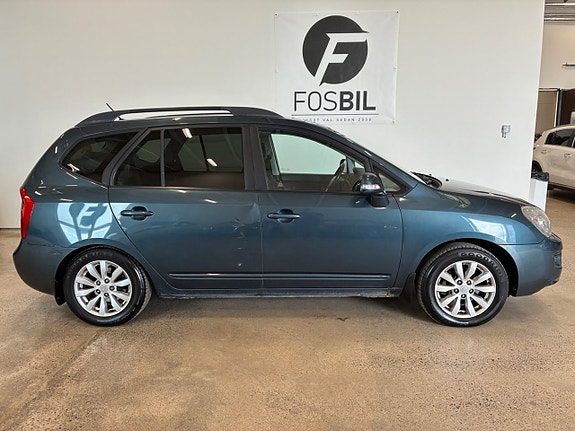 Kia Carens 3 of 5