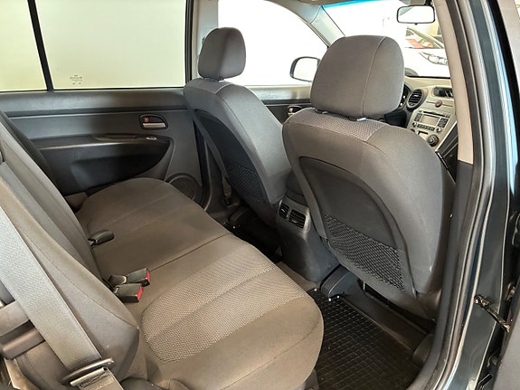Kia Carens 16 of 19