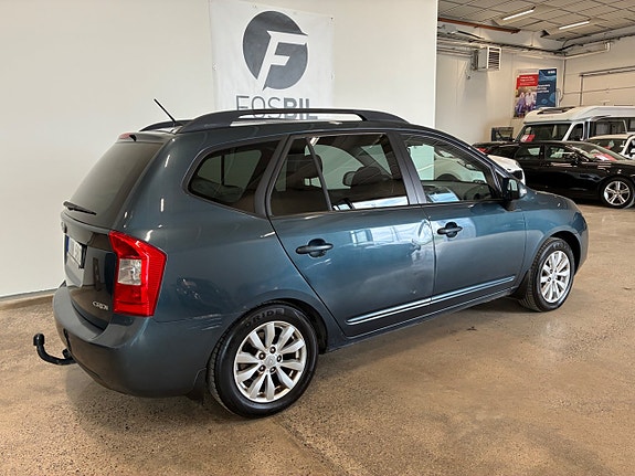 Kia Carens 4 of 5