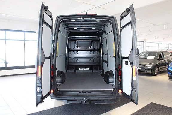 Volkswagen Crafter 7 of 14