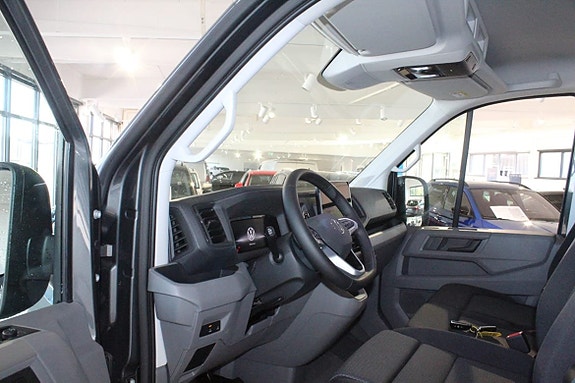 Volkswagen Crafter 8 of 14