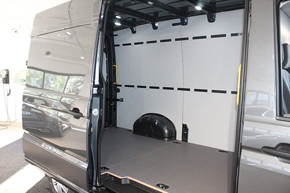 Volkswagen Crafter 6 of 14