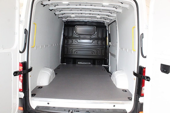 Volkswagen Crafter 7 of 13