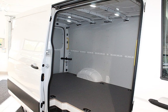 Volkswagen Crafter 6 of 13