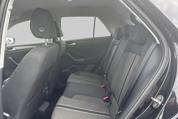 Volkswagen T-Roc 6 of 14