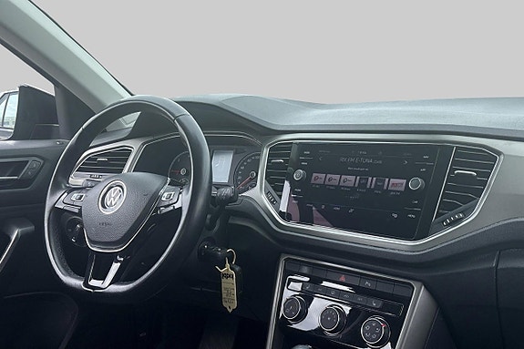 Volkswagen T-Roc 8 of 14