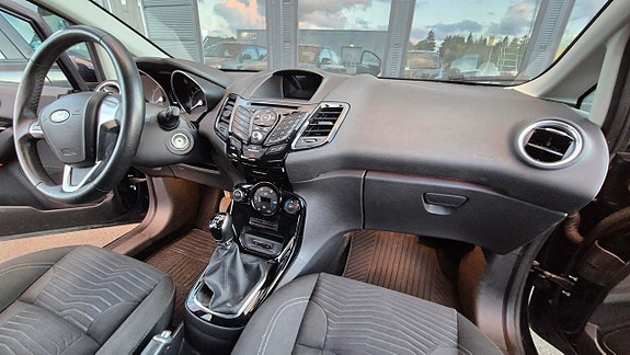 Ford Fiesta 7 of 7
