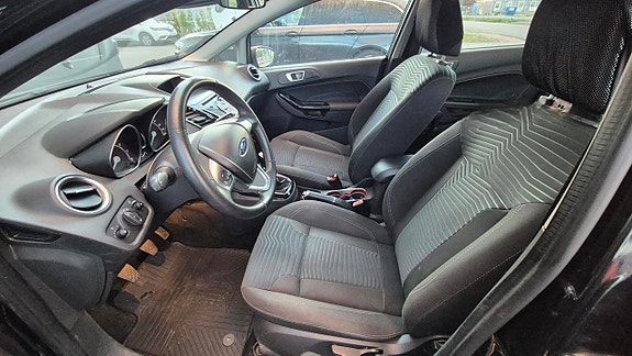 Ford Fiesta 5 of 5