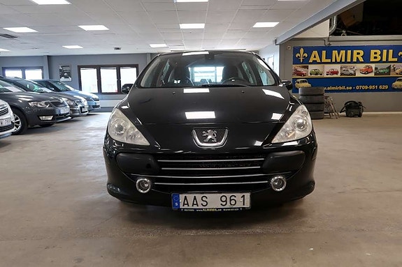 Peugeot 307 2 of 10