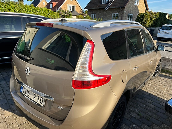 Renault Grand Scenic III 3 of 5