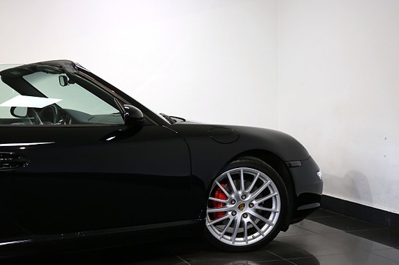 Porsche 911 Carrera S 24 of 25