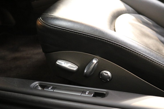 Porsche 911 Carrera S 13 of 25