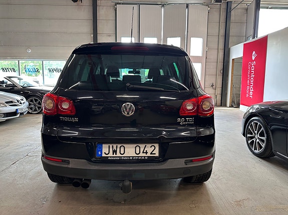 Volkswagen Tiguan 5 of 15
