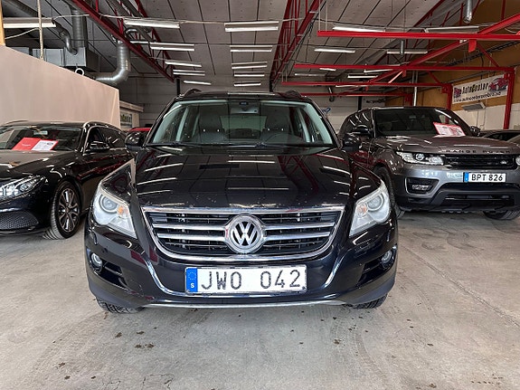 Volkswagen Tiguan 2 of 15
