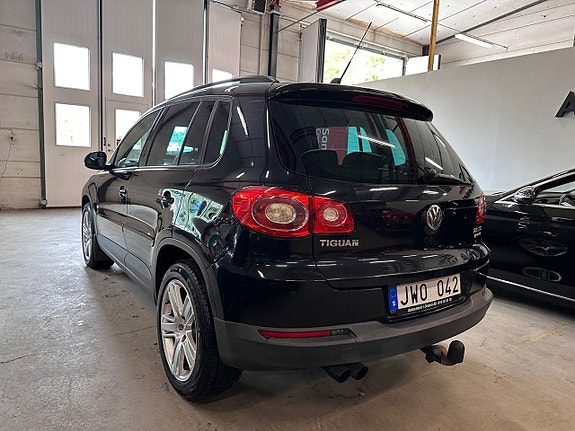 Volkswagen Tiguan 6 of 15