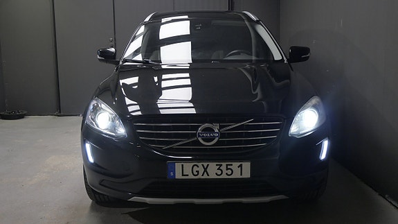Volvo XC60 3 of 5