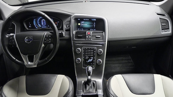 Volvo XC60 4 of 5