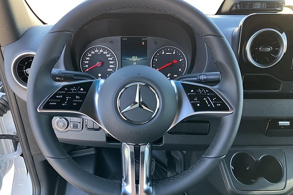 Mercedes-Benz Sprinter 319 8 of 24