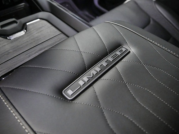 Dodge RAM 14 of 28