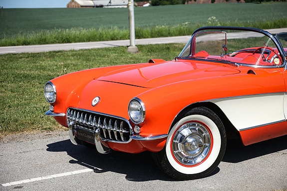 Chevrolet Corvette 14 of 28