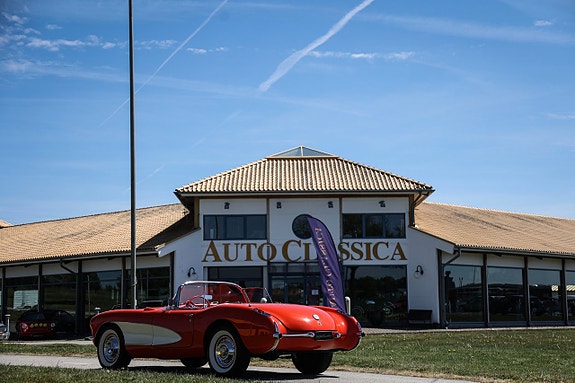 Chevrolet Corvette 7 of 28