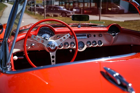 Chevrolet Corvette 15 of 28