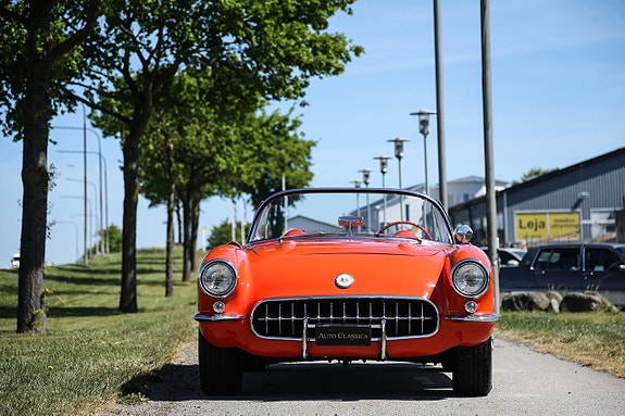 Chevrolet Corvette 3 of 28