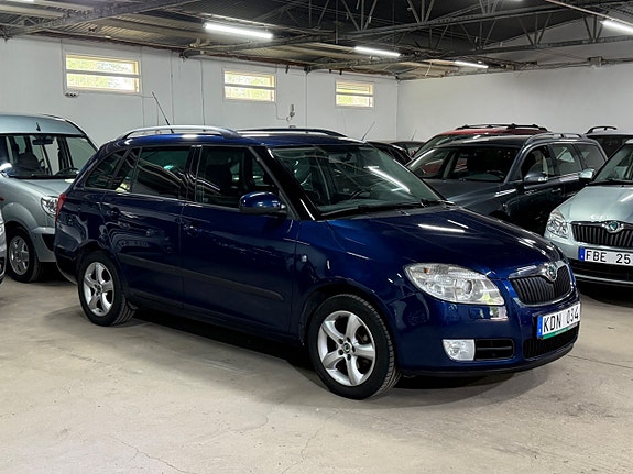 Skoda Fabia 2 of 5