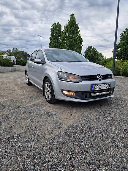 Volkswagen Polo 2 of 5
