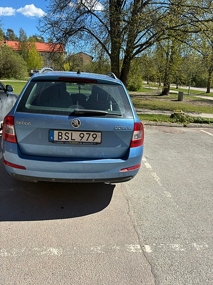 Skoda Octavia 3 of 5
