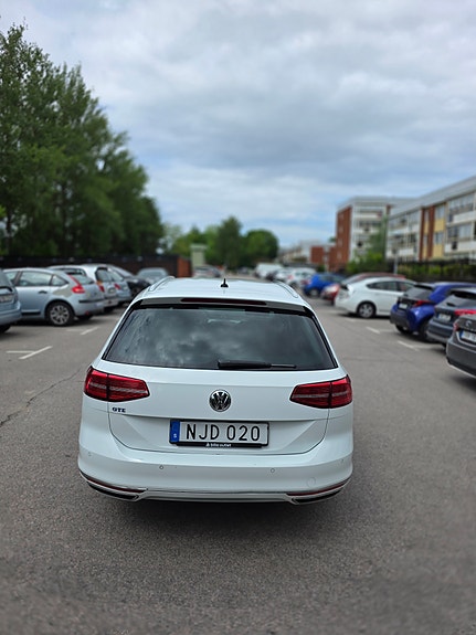 Volkswagen Passat 4 of 5