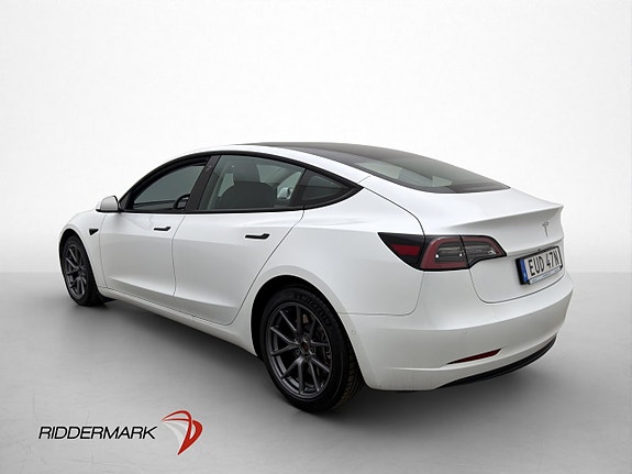 Tesla Model 3 3 of 5