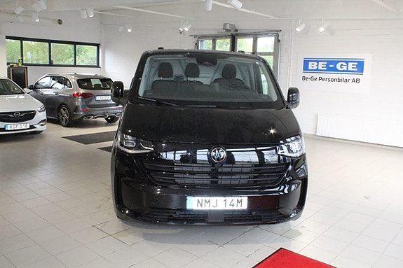Volkswagen Transporter 3 of 5
