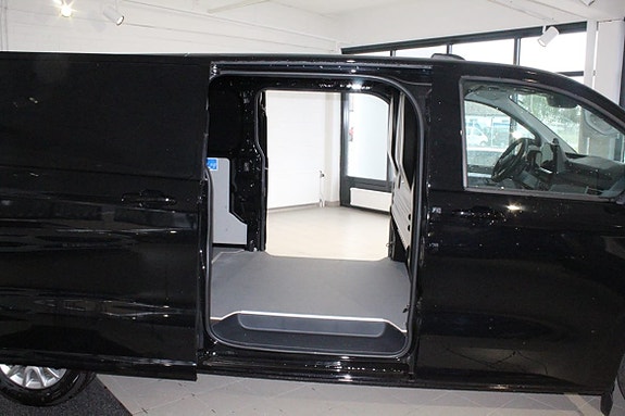 Volkswagen Transporter 8 of 16