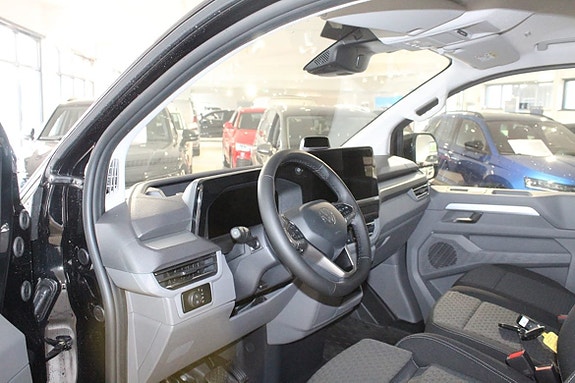 Volkswagen Transporter 10 of 16