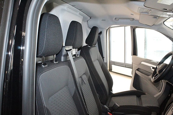 Volkswagen Transporter 13 of 16