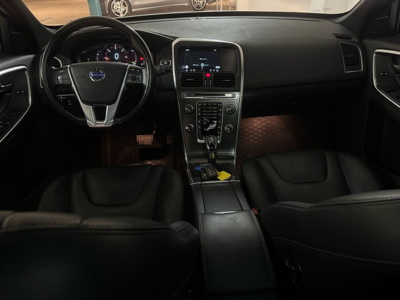 Volvo XC60 22 of 24