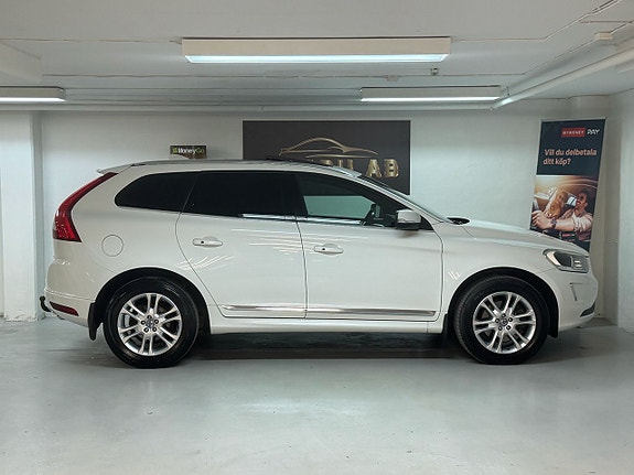 Volvo XC60 8 of 24