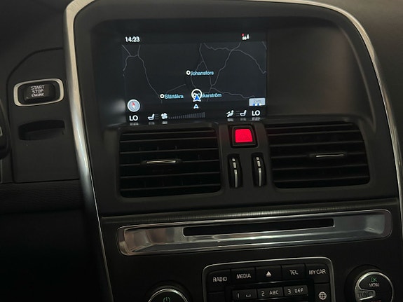 Volvo XC60 14 of 24
