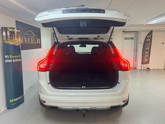 Volvo XC60 9 of 24